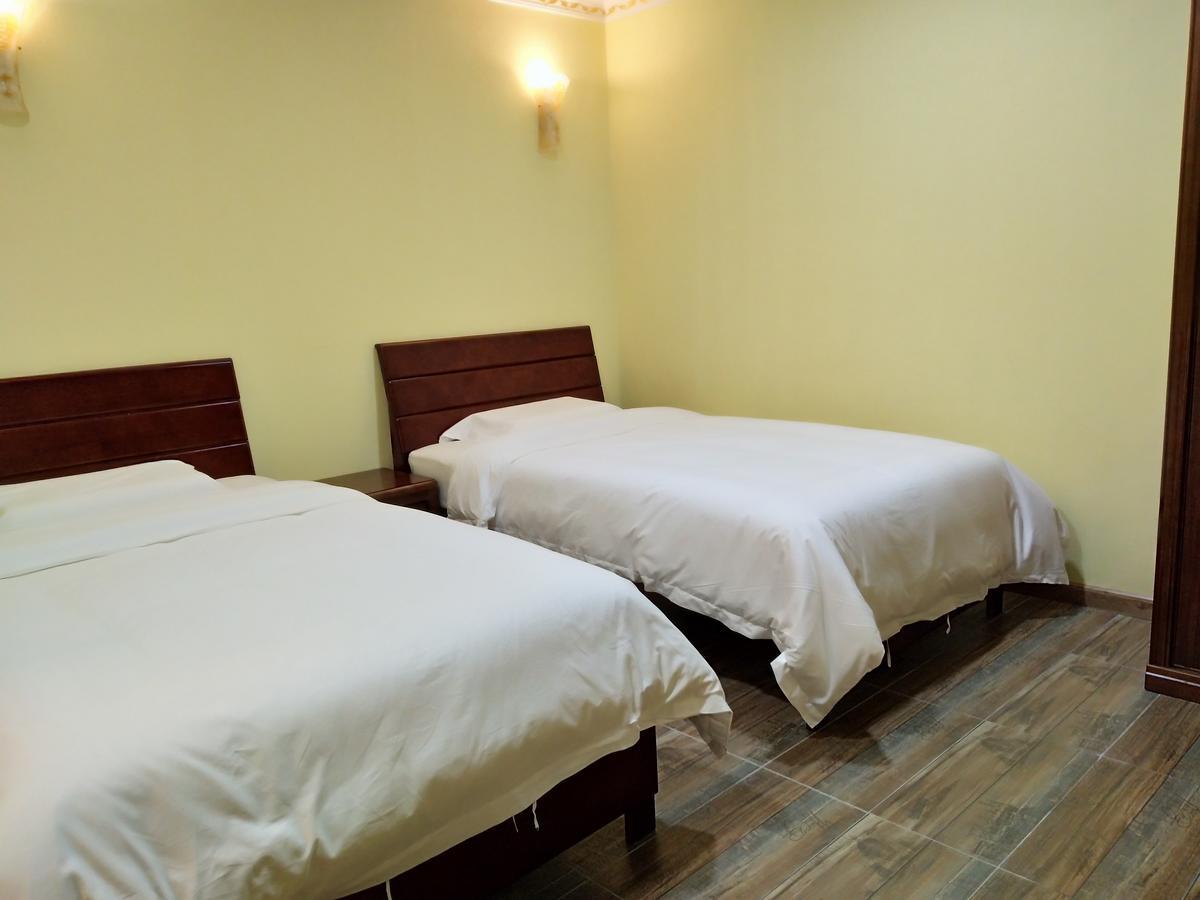 Uncle Ho Motel Papar Bagian luar foto